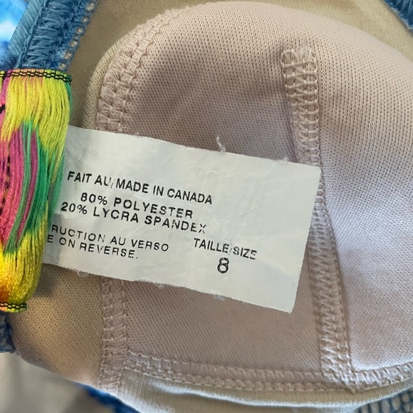 👙 Hawaii design blue Bikini. Size 8 top, size 12 bottom. Made in 🇨🇦 - Picture 6 of 7